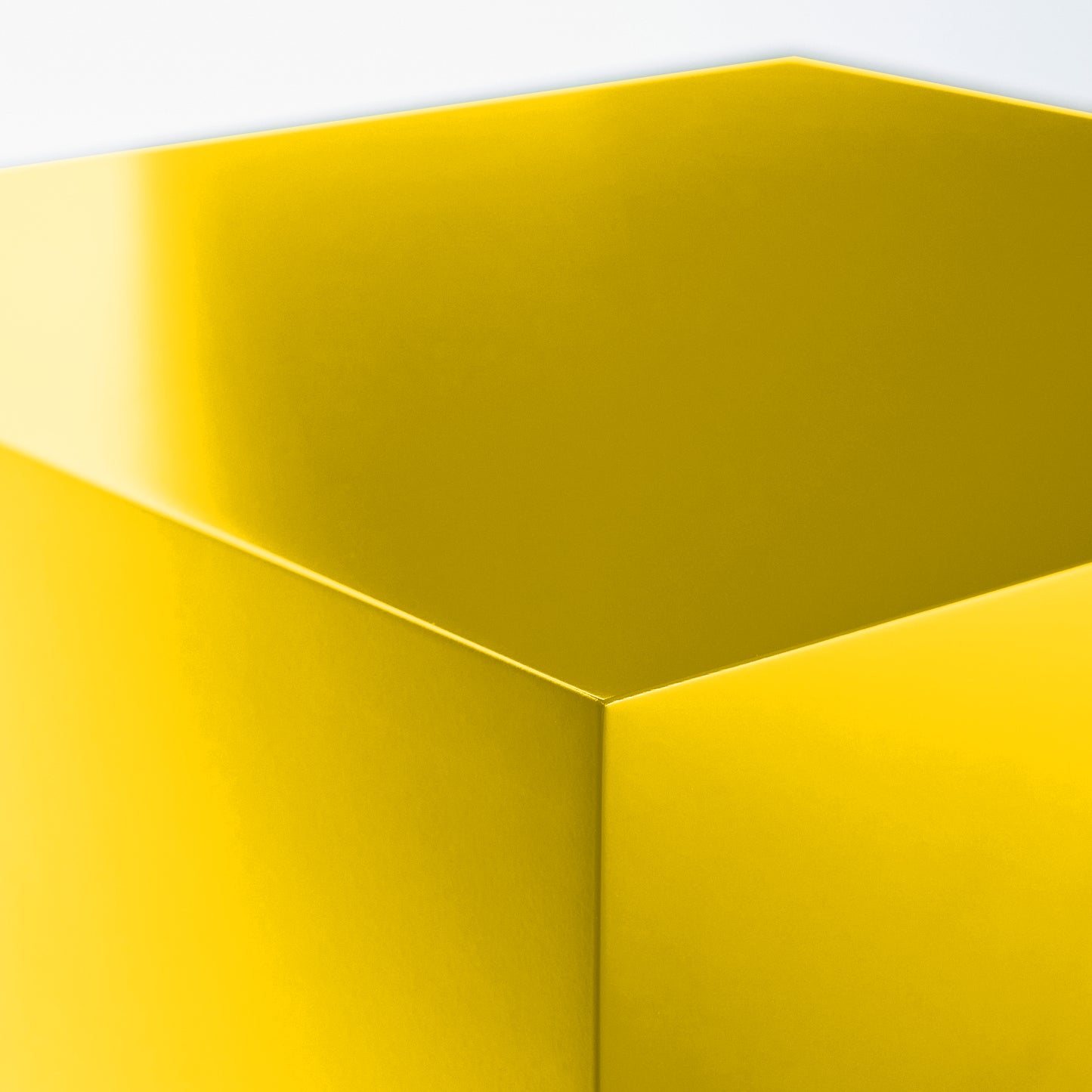 N° 04 Cube - Hauteur 40 cm - Bois laqué satiné