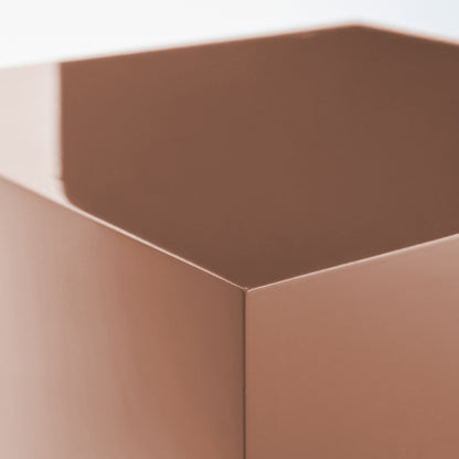 N° 04  Cube - Hauteur 40 cm - Bois laqué brillant