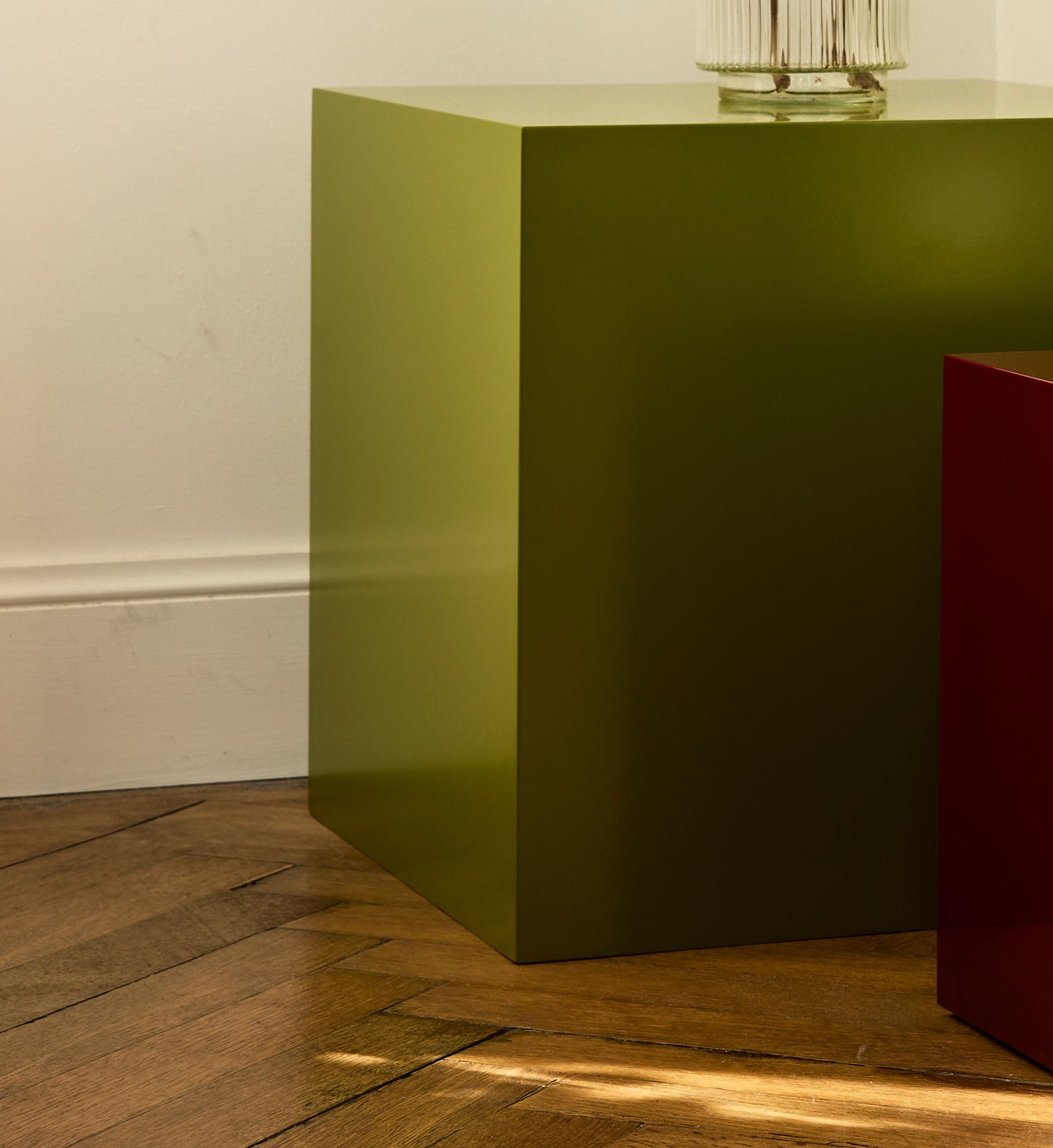 N° 04 Cube - Hauteur 40 cm - Bois laqué satiné