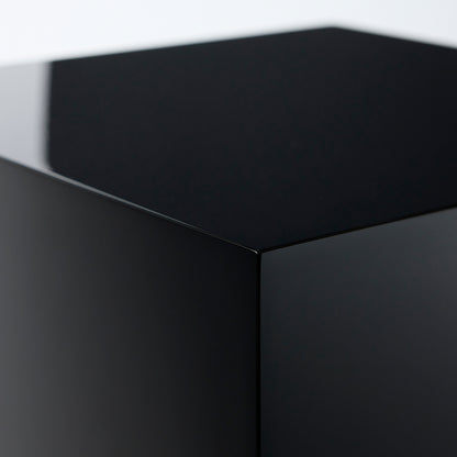 N° 04  Cube - Hauteur 40 cm - Bois laqué brillant